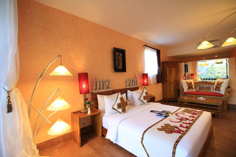 Petit Hotel Bali Убуд Экстерьер фото