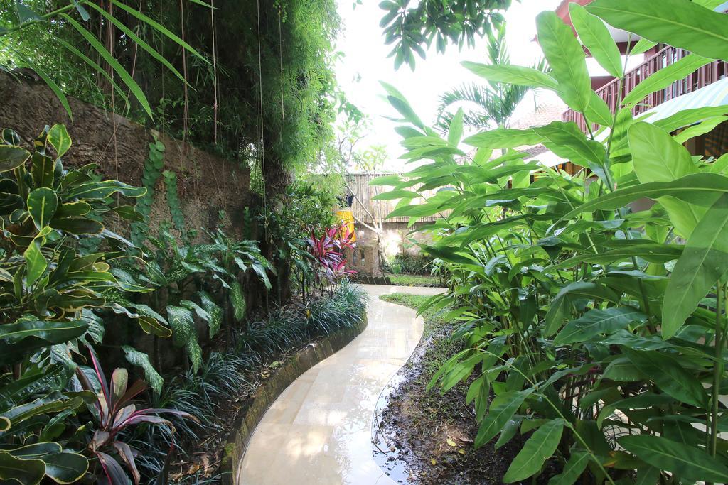 Petit Hotel Bali Убуд Экстерьер фото